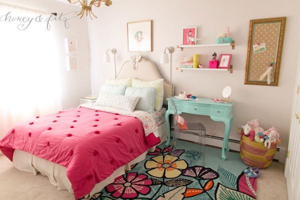Mermaid-Inspired Big Girl Room – love the aqua desk and lucite chair!