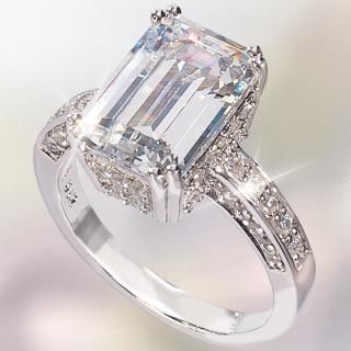 This ring is absolutely gorgeous!