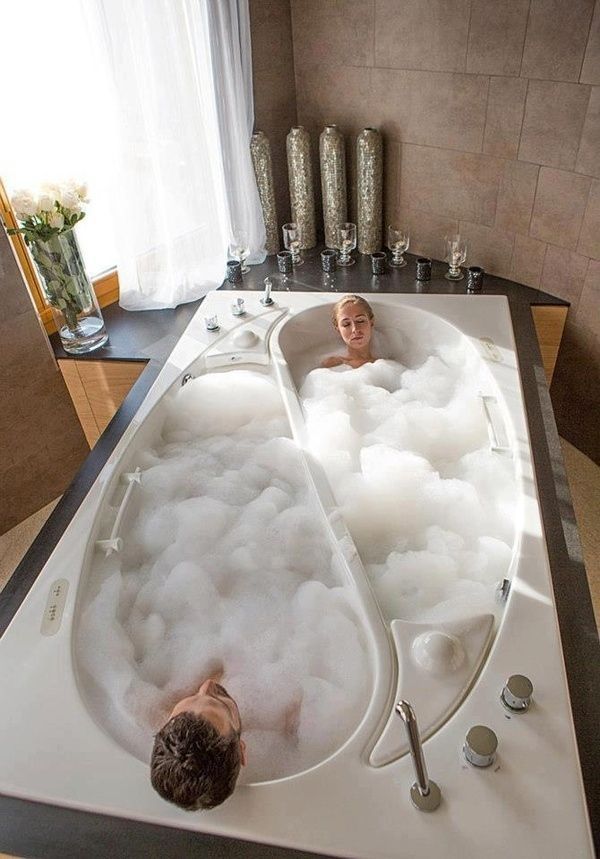 A Compartmentalized Bathtub | 36 Things You Obviously Need In Your New Home