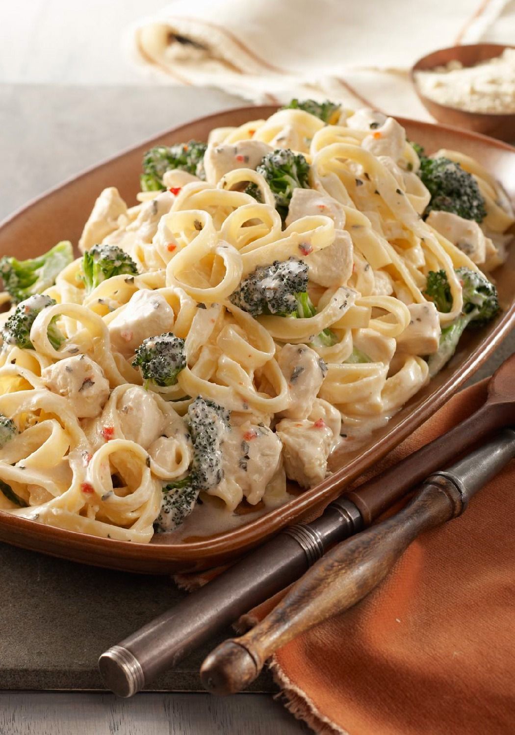 Easy Chicken & Broccoli Alfredo – Rich Alfredo may seem complicated to make, but it’s a snap when you know this shortcut. A