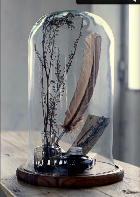 I seriously want to do this for my desk. How gorgeous is this? The writer in me wants it.