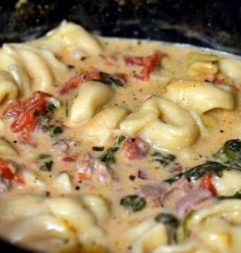 Recipe For  Crockpot Cheese Tortellini and Sausage Soup – It was incredibly easy and the ingredients were inexpensive.