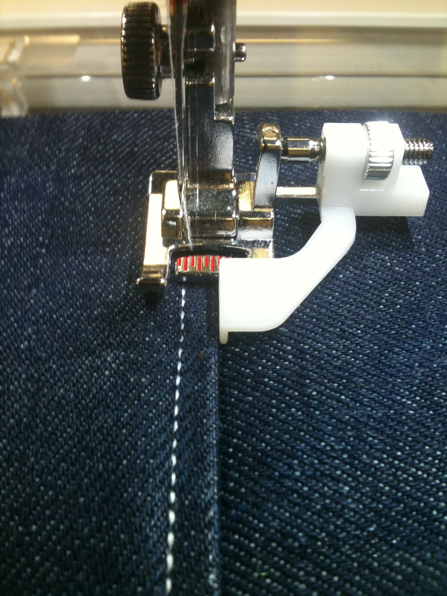 Sewing tutorials: Use of special sewing feet – Buscar con Google