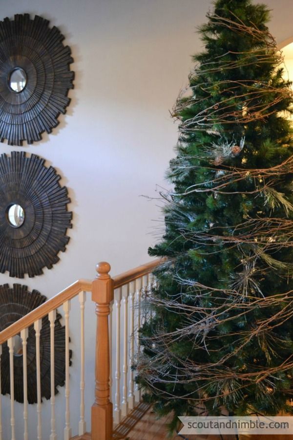 The Easiest Tree Garland Ever – I know its too early for this, but I couldnt help myself