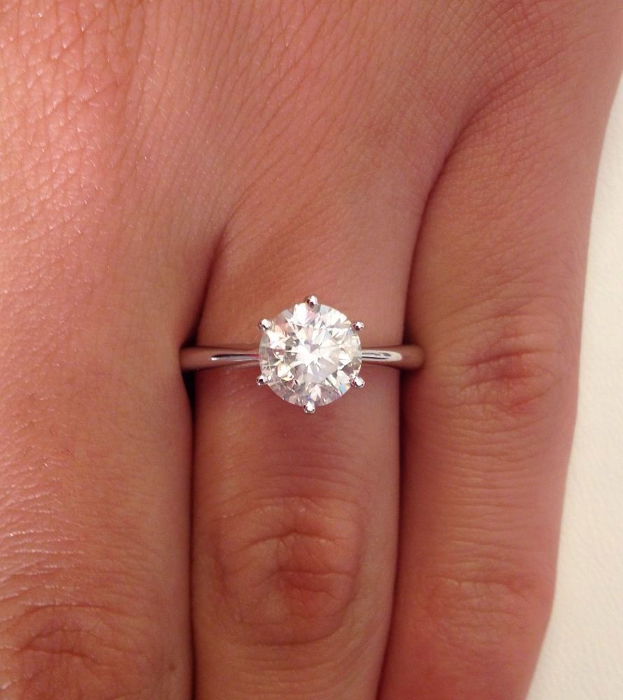 1 CT 6 Prong, Round Cut diamond engagement ring with a Slight Tapered band