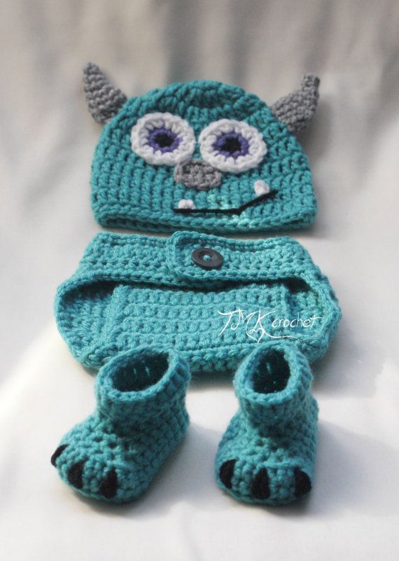Crochet Monsters Inc. Sully Hat and Diaper Cover Set. Sizes 0-3 months and 3-6 months. Baby photo prop.