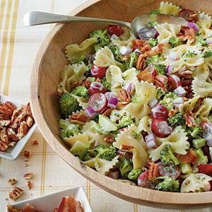 If you’re a broccoli salad fan, you’ll love the combination of these colorful ingredients. Cook the pasta al dente so it’s firm