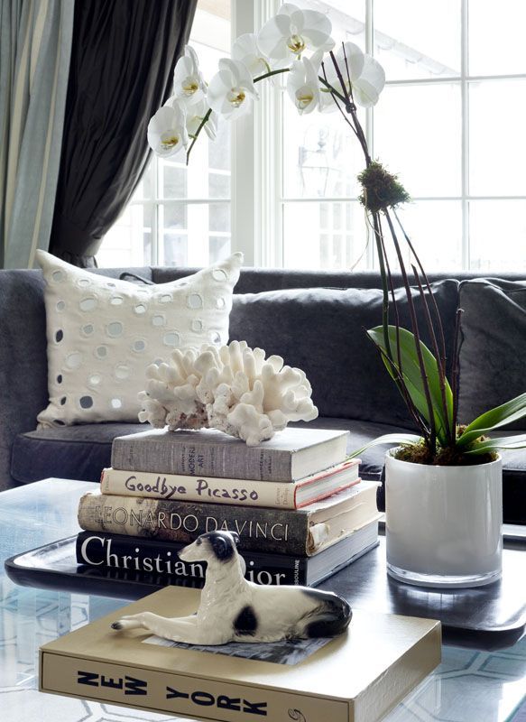Mix and Chic: Cool designer alert- Tiffany Eastman! Coffee table decor
