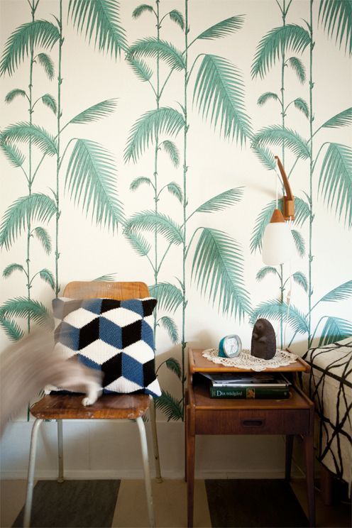 Palms…so vintage, but so current. Love the contrast of the Geometric textiles.