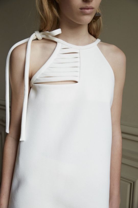 Chic Simplicity – minimal white top; fashion details // Christopher Esber Spring 2016