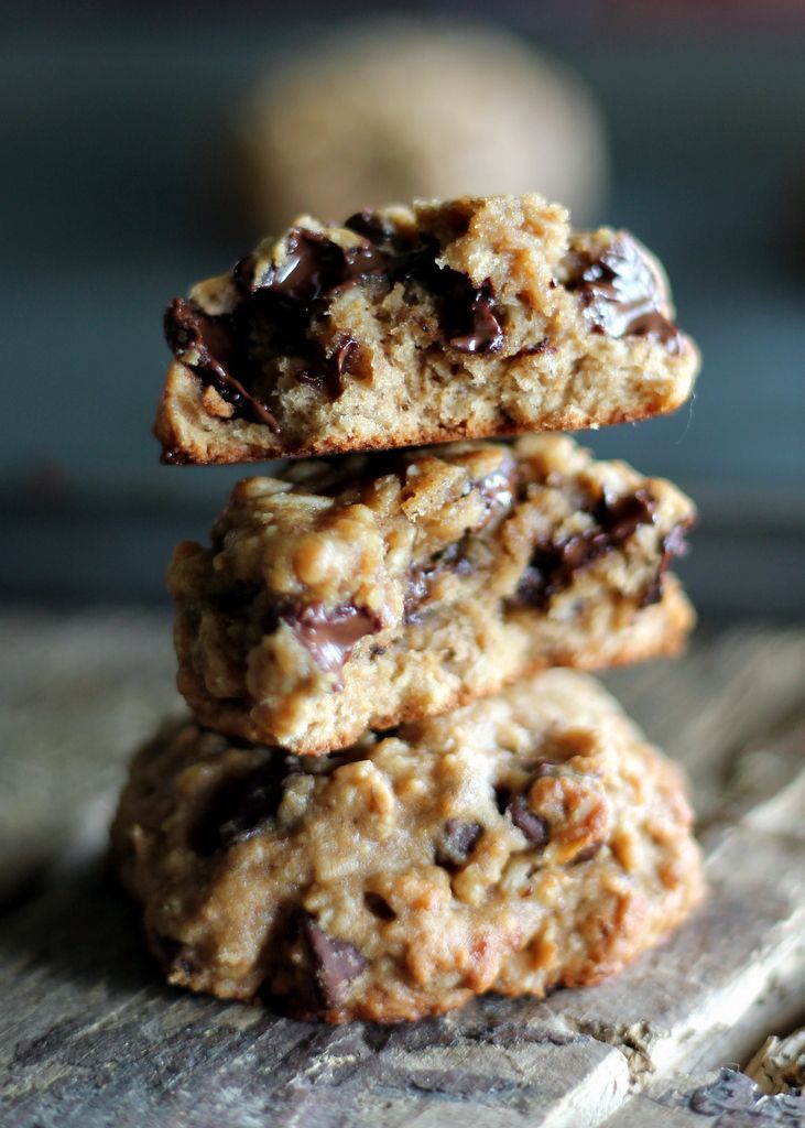 Hearty Banana Oatmeal Chocolate Chip Cookies that taste like banana bread – plus they’re made with coconut oil!