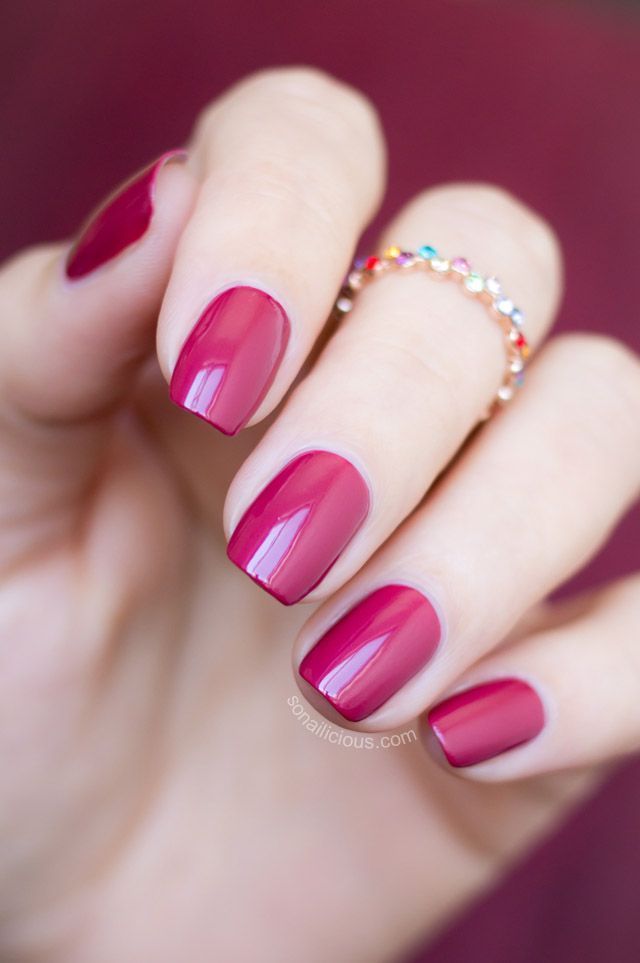 How Important Manicure Actually Is? What a beautiful color!