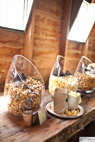 popcorn bar! be still my heart!Great for snacking before the wedding while everyone is arriving. My man’s favorite snack.