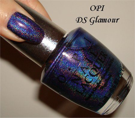 This is one of my favourite holos to wear. It’s from the old OPI Designer Series collection.