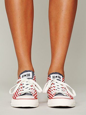 Americana Chucks…WANT WANT WANT!!!!!! Now that I’ve found my poika dot chucks, these are next on my list!!!