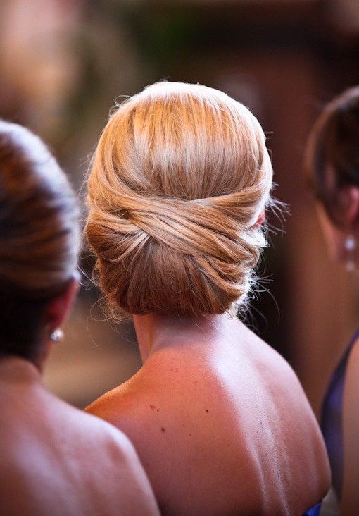 Best Fashion Updos – Elegant Updo hairstyle for Wedding This would have been a classy look for my hair for my wedding.