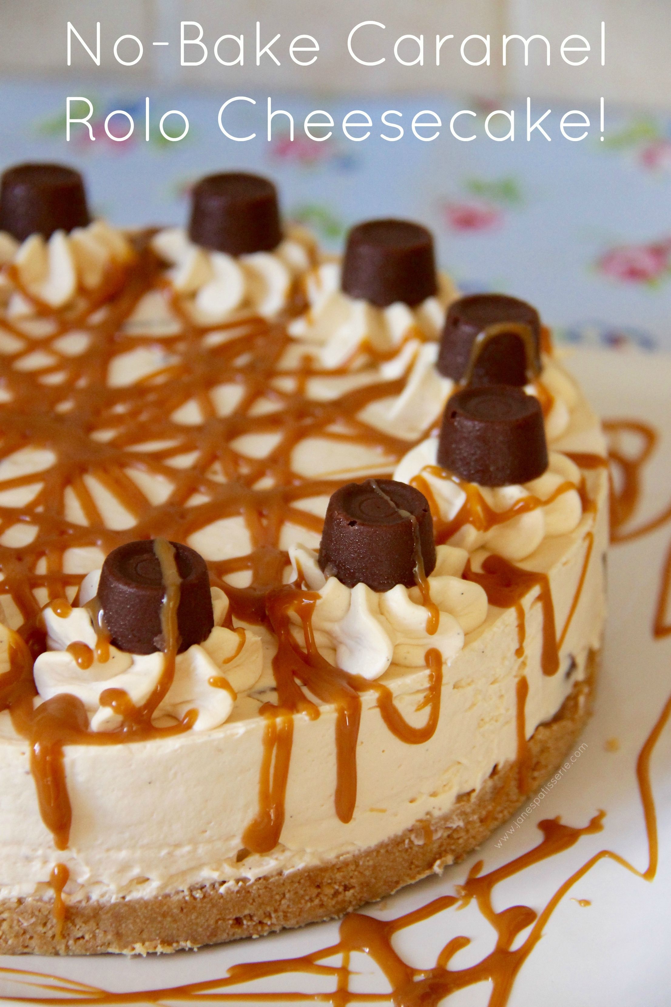 NO-BAKE CARAMEL ROLO CHEESECAKE – Caramel creamy cheesecake filling on top of a delicious buttery biscuit base drizzled with an