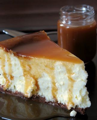 Pillow Cheesecake with Salted Butter Caramel Sauce and Chocolate Shortbread Base