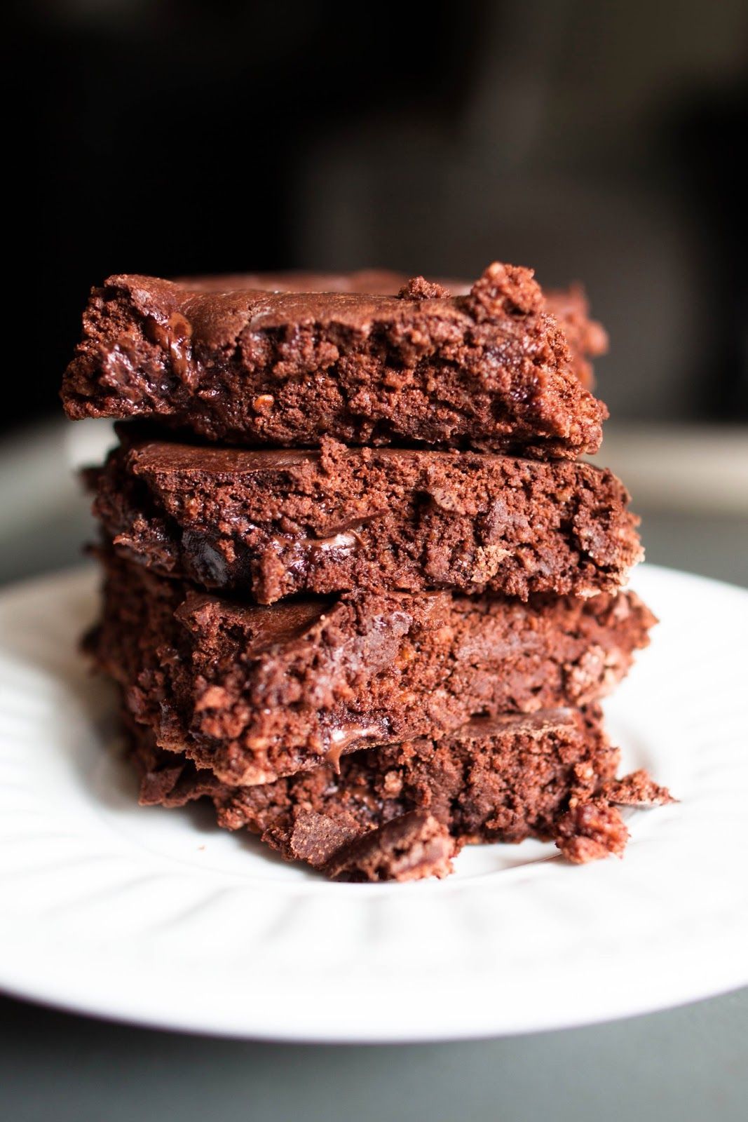 37 calorie brownies 3/4 cup nonfat greek yogurt 1/4 cup skim milk 1/2 cup Cocoa powder 1/2 cup Old fashioned rolled oats (like