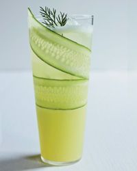 Cucumber-Lemonade Mocktail 1 paper-thin, lengthwise slice of European cucumber, for garnish Ice 1/4 teaspo
