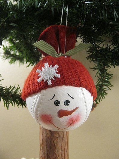 snowman face from a baseball – cute and easy ornament to make