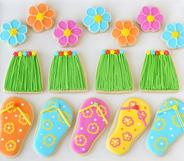 These luau-themed cookies from Glorious Treats blog are the perfect thing for baby shower or bridial shower guest take-home gifts.