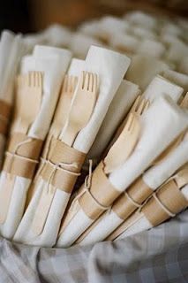 This is a very simple yet elegant way to set out the silverware for a picnic wedding party…for the outdoor rehearsal dinner