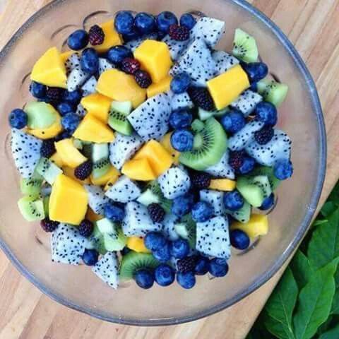 blackberry, mango, dragon fruit, blueberry, kiwi fruit mix.