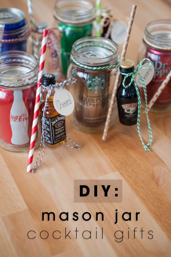 DIY // Cocktail Mason Jar Gifts – so freaking cute!! Perfect for bridesmaids and groomsmen or holiday gift
