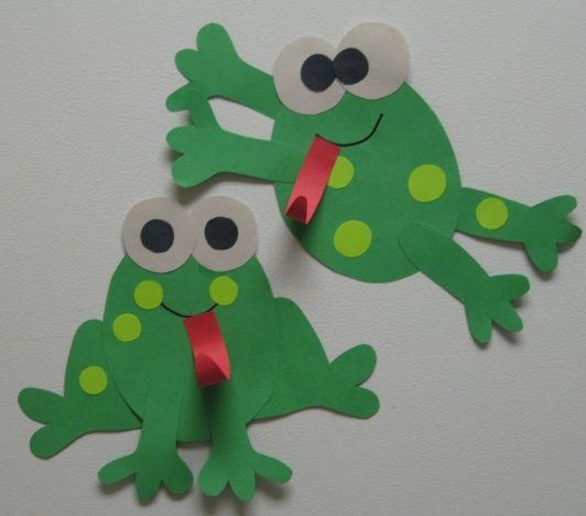 frog door dec – would be cute for anybody in Trinity:)
