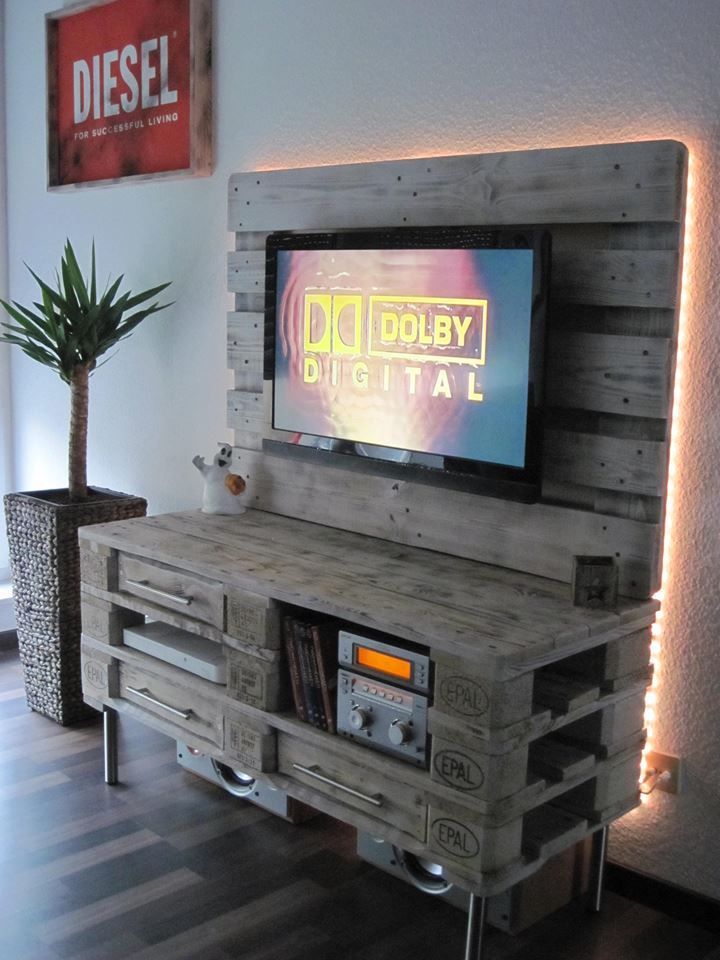 Pallet Media Console – DIY TV Stand | 101 Pallet Ideas