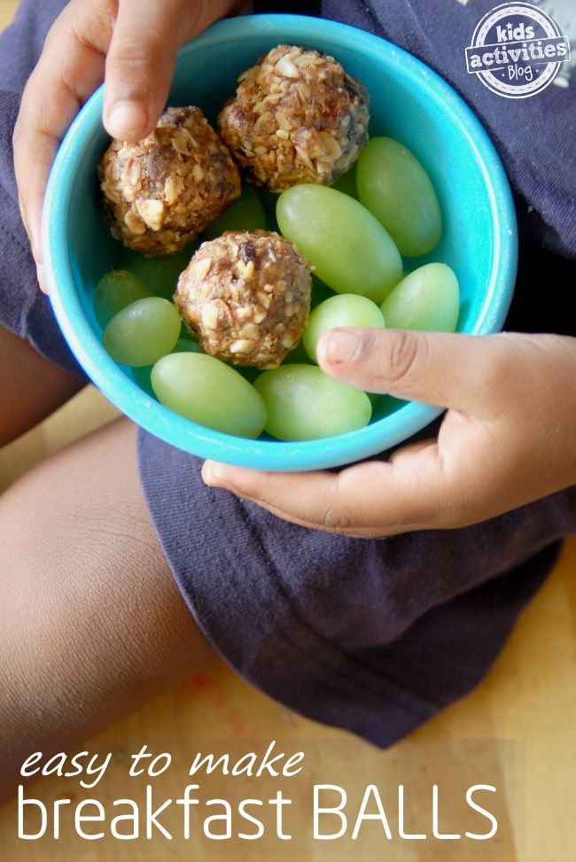 An easy and healthy breakfast idea for families on the go – breakfast balls!
