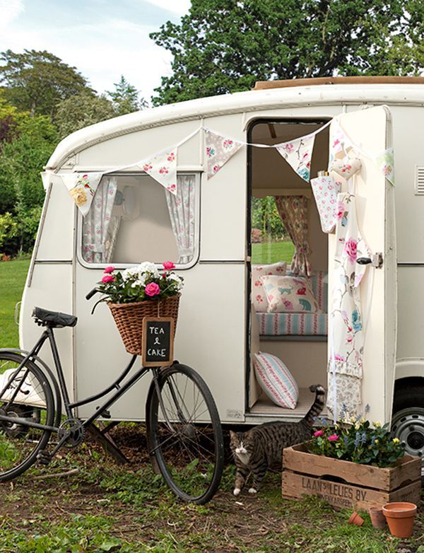 Clarke+and+clarke+vintage+caravan+decor Inspiring DIY Sewing Projects and Textiles