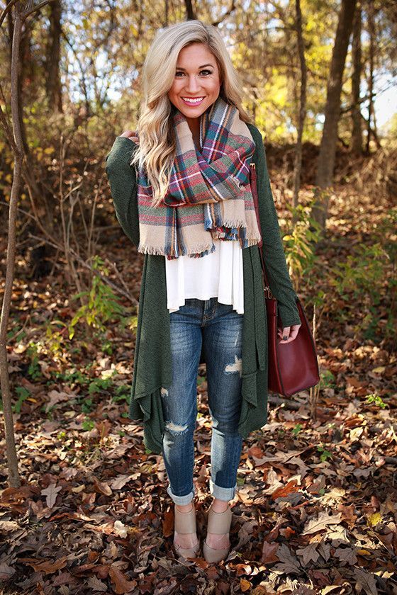 Add this cardigan to any outfit to add a layer of warmth and style to your look!