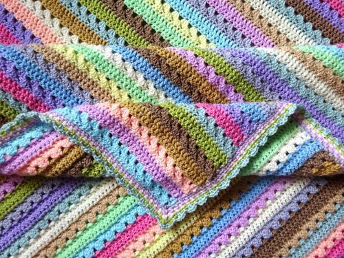 Attic24 cupcake blanket. Only uses treble crochet (UK)/ double crochet (US) so really easy and grow qu