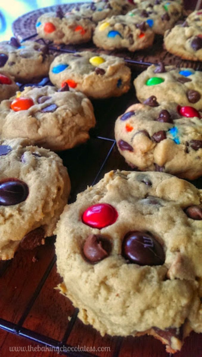 Soft JUMBO Peanut Butter Cookies {PB M&Ms, Milk Chocolate Chips & Reese Cups Allowed!} – The