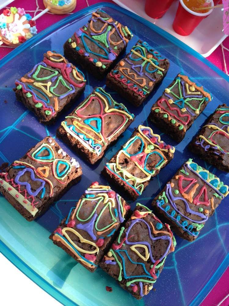 TIki brownies at a Hawaiian luau Minnie Mouse birthday party! See more party ideas at CatchMyParty.com