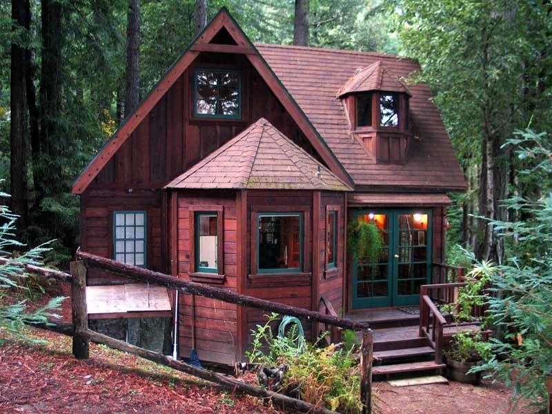 Want to try tiny house living? How about renting something like this Russian River Getaway, Dreamcatch