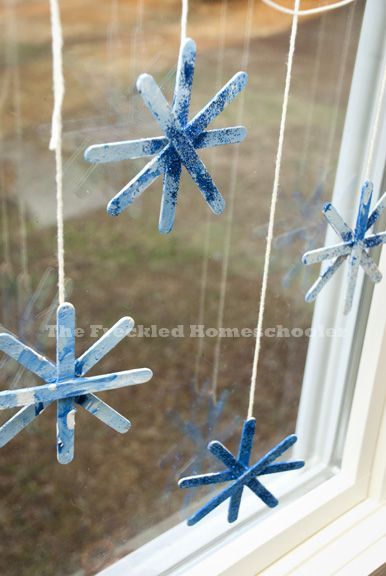 Love these easy DIY popsicle stick snowflakes for kids.