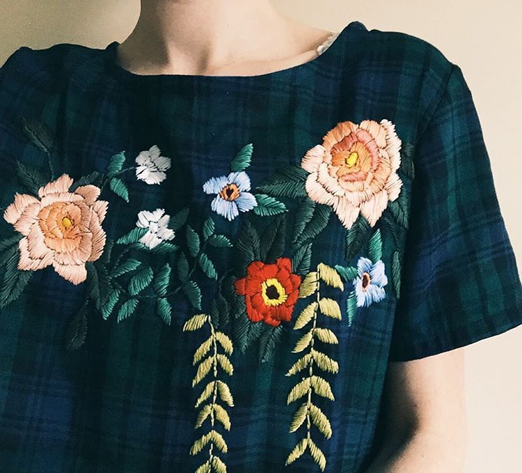 Magnificent embroidered blouse by @tessa_perlow