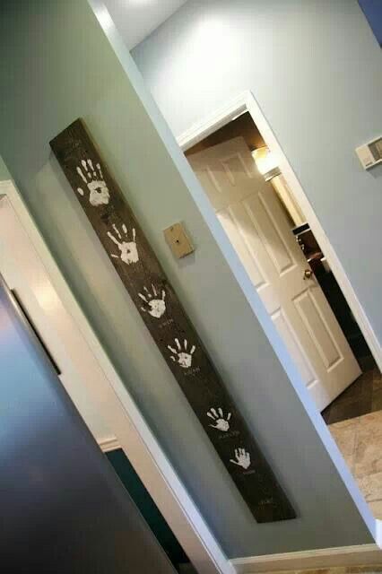 The last 3 would be paw prints! Living Room Decorating Ideas on a Budget – Super ideaaa! How fun is th