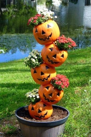 Topsy Turvy Pumpkin Planter – one of 8 creative ideas to transform those ugly…