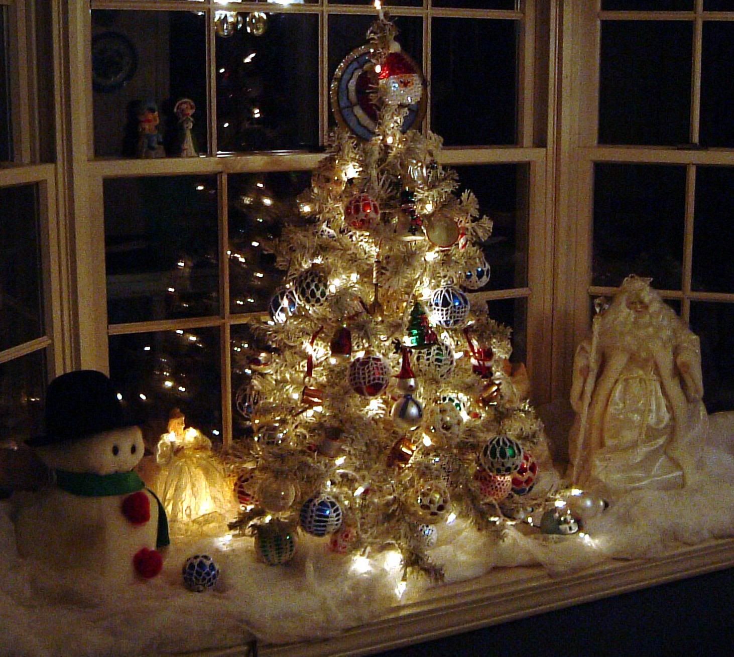 Christmas Decoration Ideas For Inside Window Weddingbee ... -   Christmas Decoration Ideas