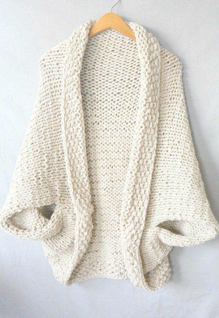 easy-knit-blanket-sweater, free pattern on MamaInAStitch.com