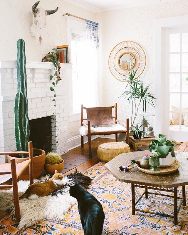 Love this rug in this space! Changing things up before we go. Cant believe we