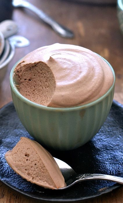 Bailey’s Chocolate Mousse – Deliciously light, fluffy chocolate mousse infused with the sweet flavor of Bailey’s Irish Cream.