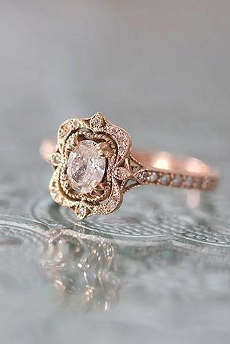 Your Heart Will Melt When You See These 24 Oval Engagement Rings