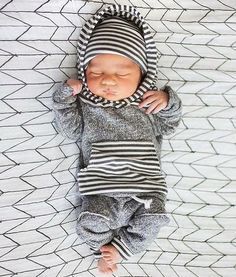Dark Grey Sweatsuit for Newborn | Find Cute Take Home Outfits Like This Terrycloth Jogger Outfit for Babies!