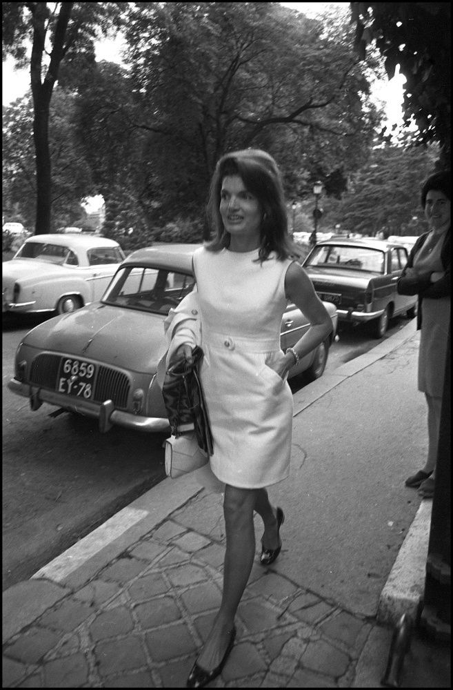 12 Unforgettable Style Lessons From Jackie Kennedy (PHOTOS)