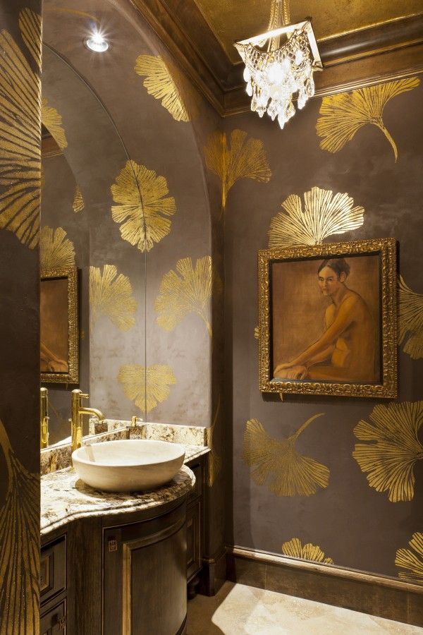 Designer Beth Lindsey – Bathroom with ginkgo leaves